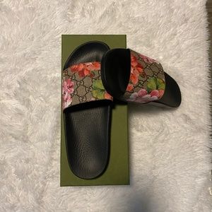 Gucci Pursuit GG Slide Sandal (Women)